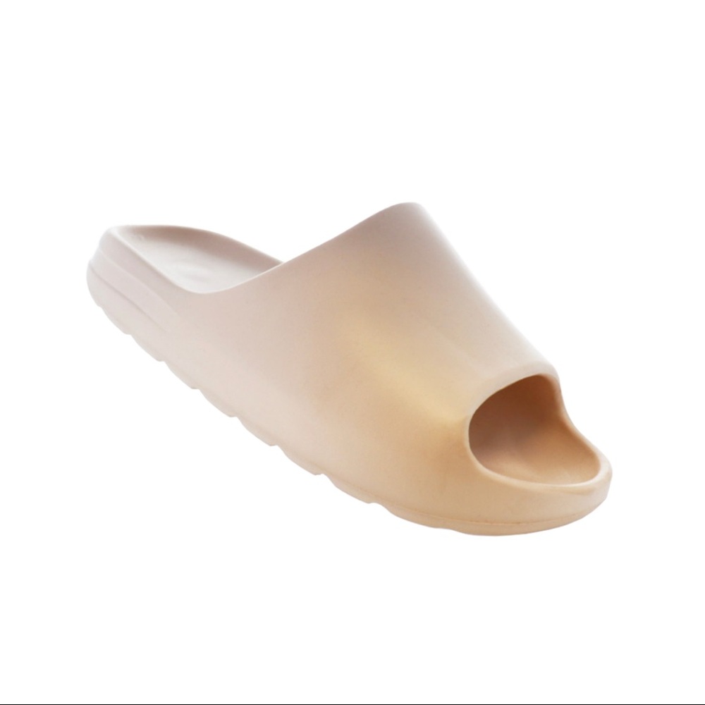 22 Slider Sandal: 7-11 Nude